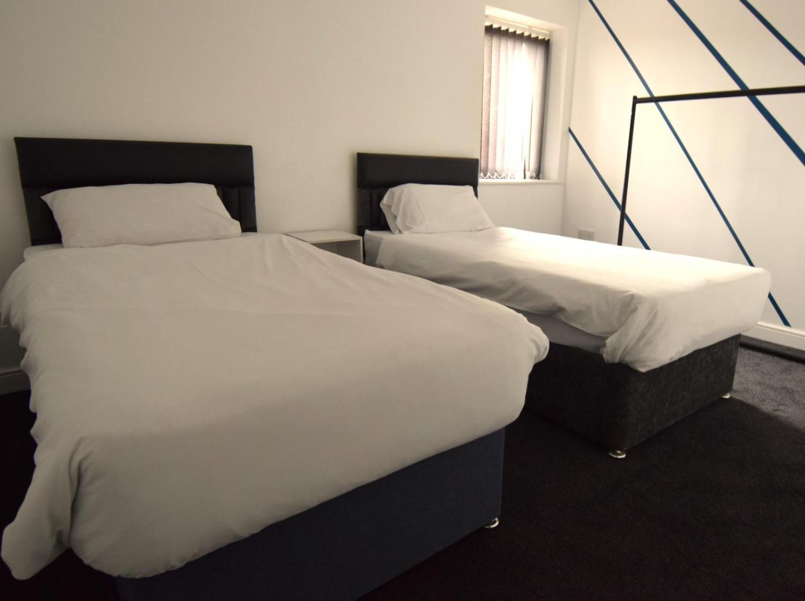 Oyo Victoria Apartments Мидълзбро Екстериор снимка